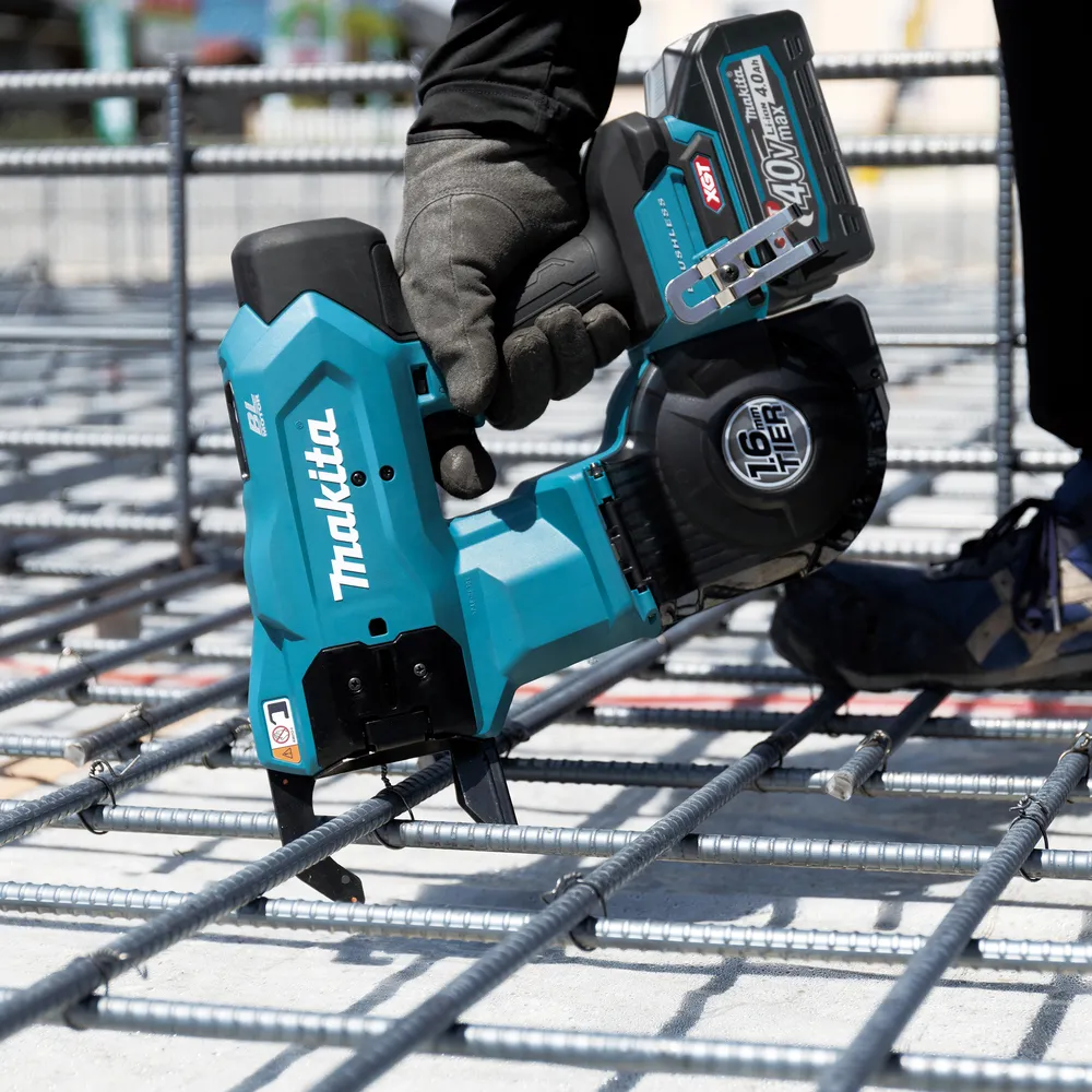 Pildil on Makita akuarmatuurisiduja TR001GZ, XGT, ilma aku ja laadijata.