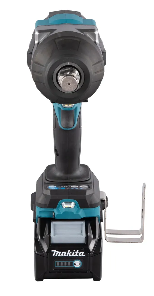 Pildil on Makita akulöökmutrikeeraja TW001GM201 koos akuga.