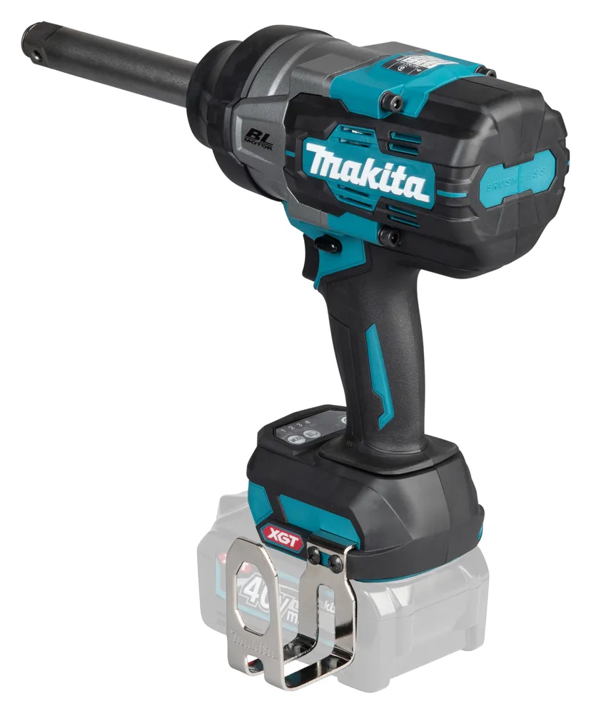 Pildil on Makita akulöökmutrikeeraja TW011GZ koos XGT akuga.