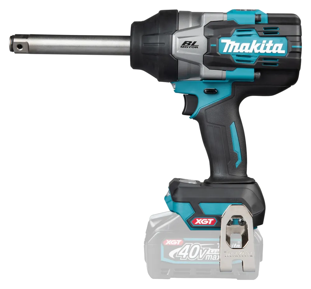 Pildil on Makita akulöökmutrikeeraja TW011GZ, XGT, ilma aku ja laadijata, millel on näha käepide, löögimehhanismi ülaosa...