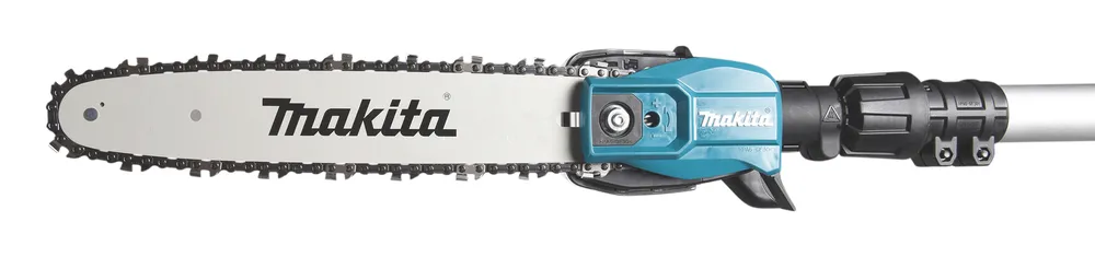 Pildil on Makita akutoitel teleskoop-oksasaag UA004GM101, XGT, nähtav on sae terarihm, Makita logo ja teleskooptoru.