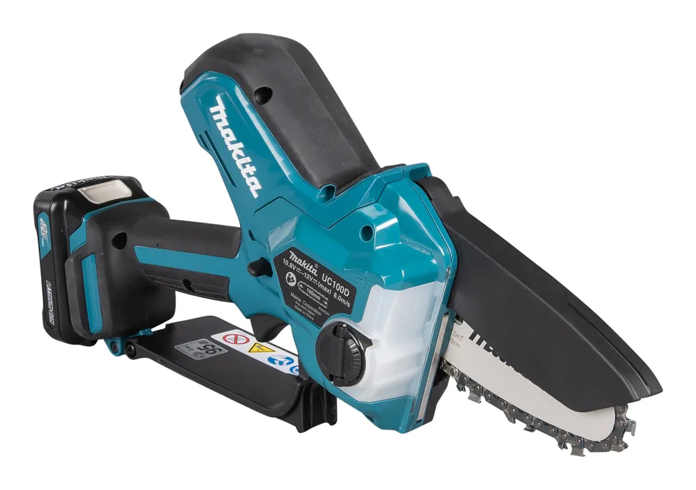 Pildil on Makita akuoksasaag UC100DWA koos akuga.