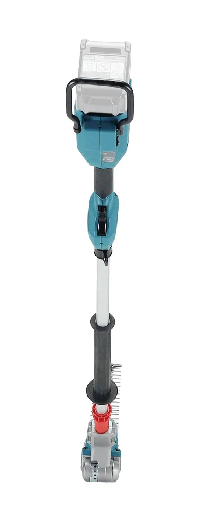 Pildil on Makita akuhekilõikur UN001GZ XGT, mis on esitatud valge taustaga, näidates toote disaini ja detaile.