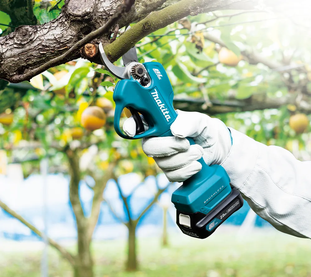 Аккумуляторные сучкорезы Makita UP100DZ, без аккумулятора и зарядного устройства