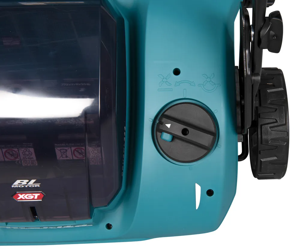 Аккумуляторный аэратор газона Makita UV001GZ XGT, без аккумулятора и зарядного устройства