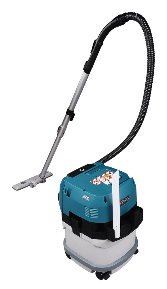 Pildil on Makita akuga vee- ja tolmuimeja VC003GLZ koos vooliku ja imiotsikuga.