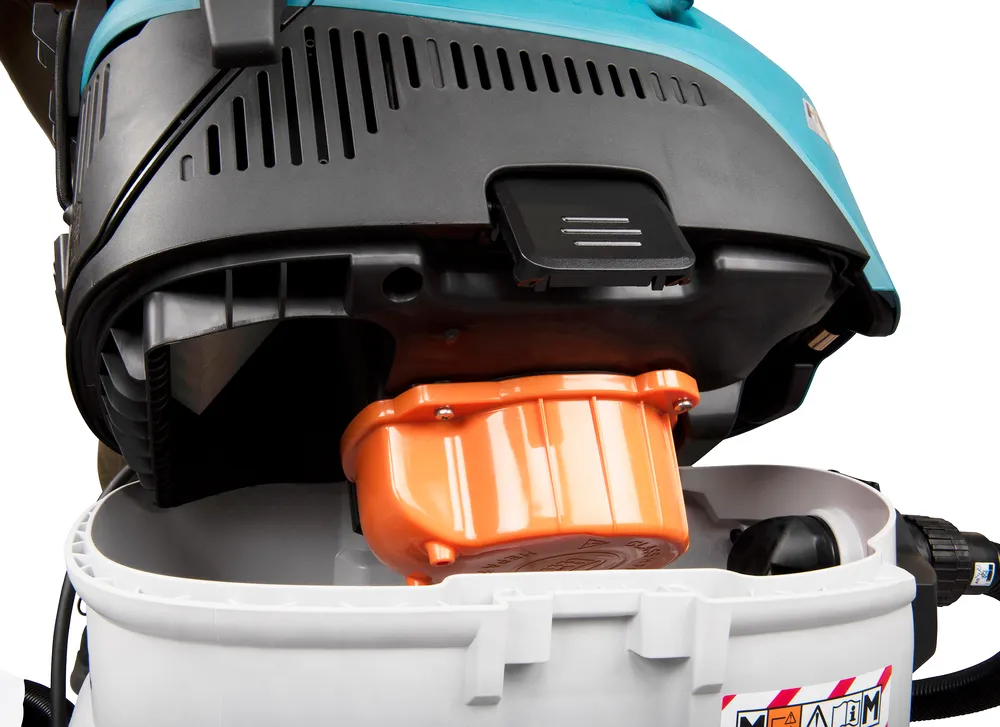 Makita ūdens un putekļu sūcējs VC4210M