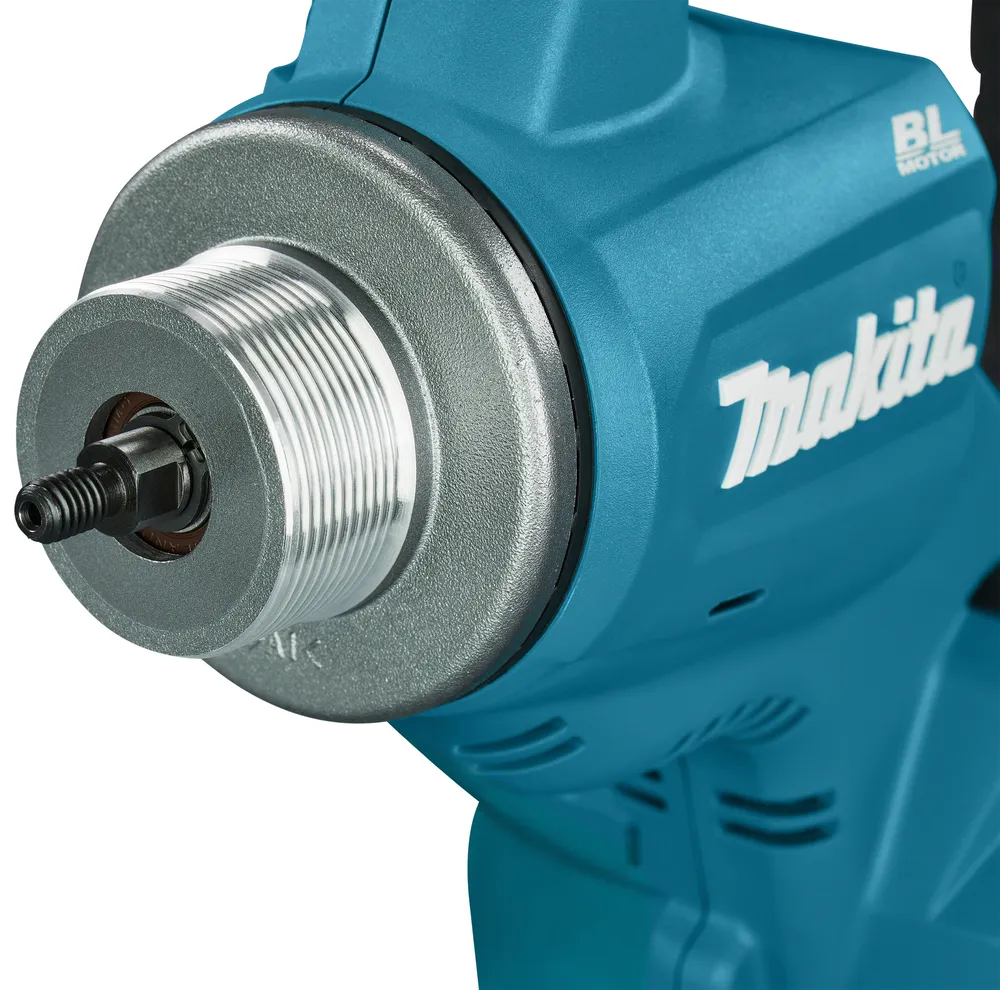 Makita cordless concrete vibrator VR003GZ, without battery and charger