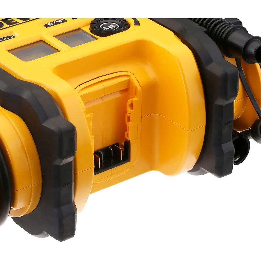 Pildil on näha osa kollasest DeWalt akutoitel kompressorist DCC018N, millel on näha aku sisestusava, juhtpaneel ja...