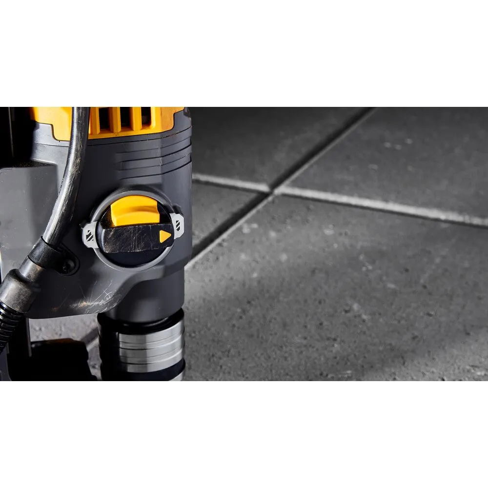 Pildil on näha DeWalt akutoitel magnetpuurpingi DCD1623N-XJ detail, koos selle reguleerimisketta ja alusosaga.