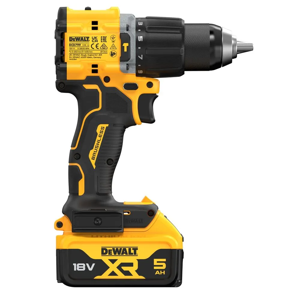 Pildil on näha DeWalt akulööktrell DCD799P2T koos akuga.