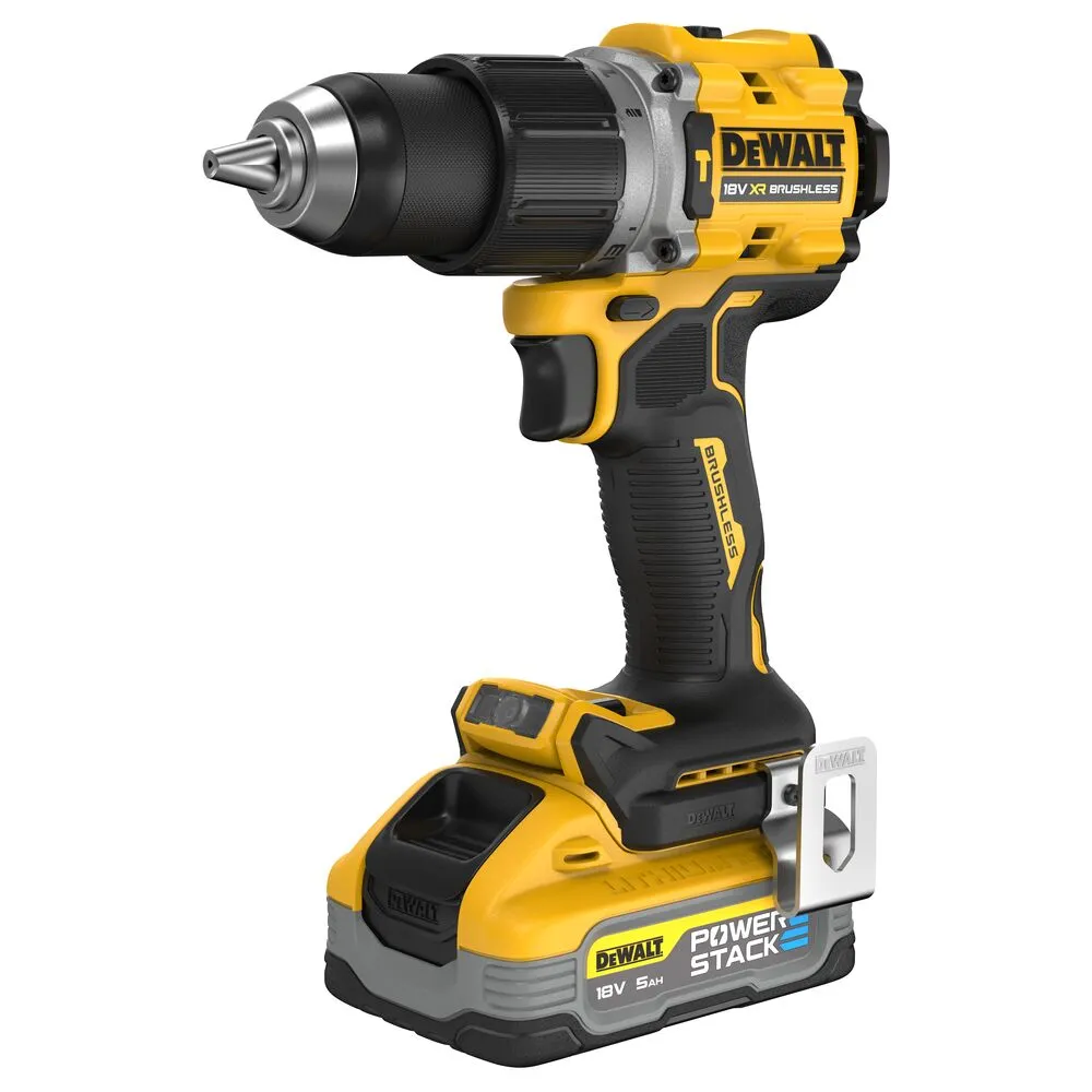 Pildil on näha kollane ja must värvi DeWalt akulööktrell koos selle patarei ja puuripeaga.