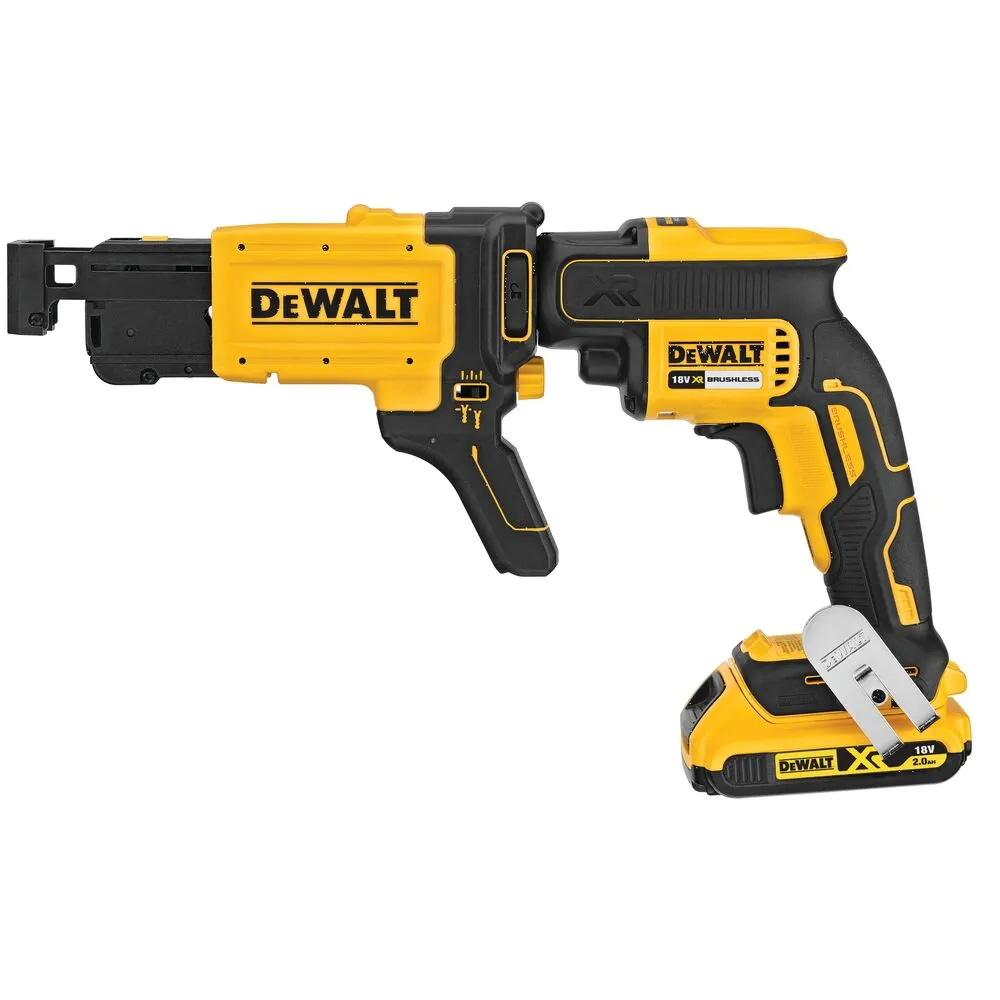 Pildil on näha kollane-must Dewalt juhtmeta kruvikeeraja koos akuga, mis on mõeldud lintkruvikeerajatele.
