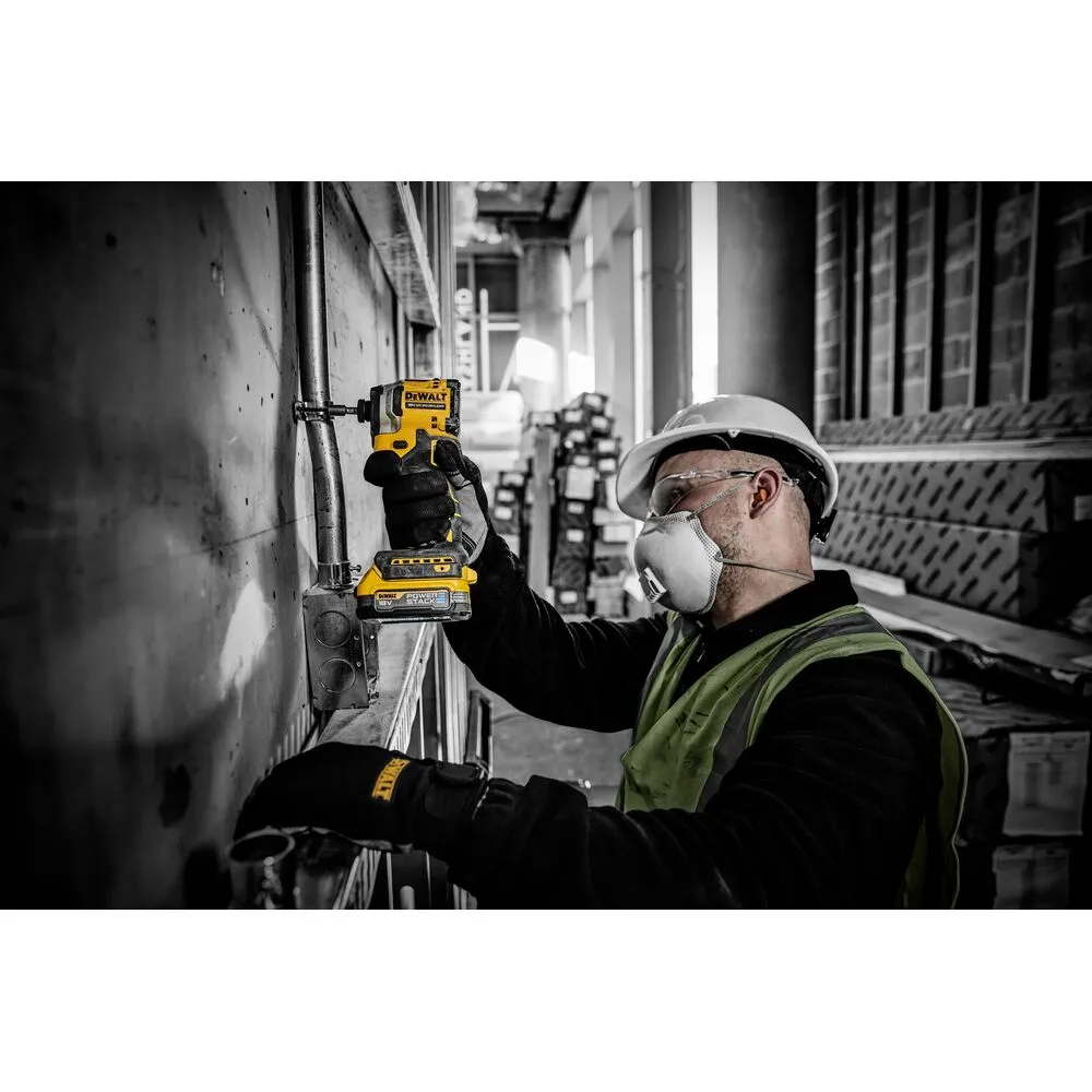 DeWalt аккумуляторный импульсный гайковерт DCF850E2T-QW