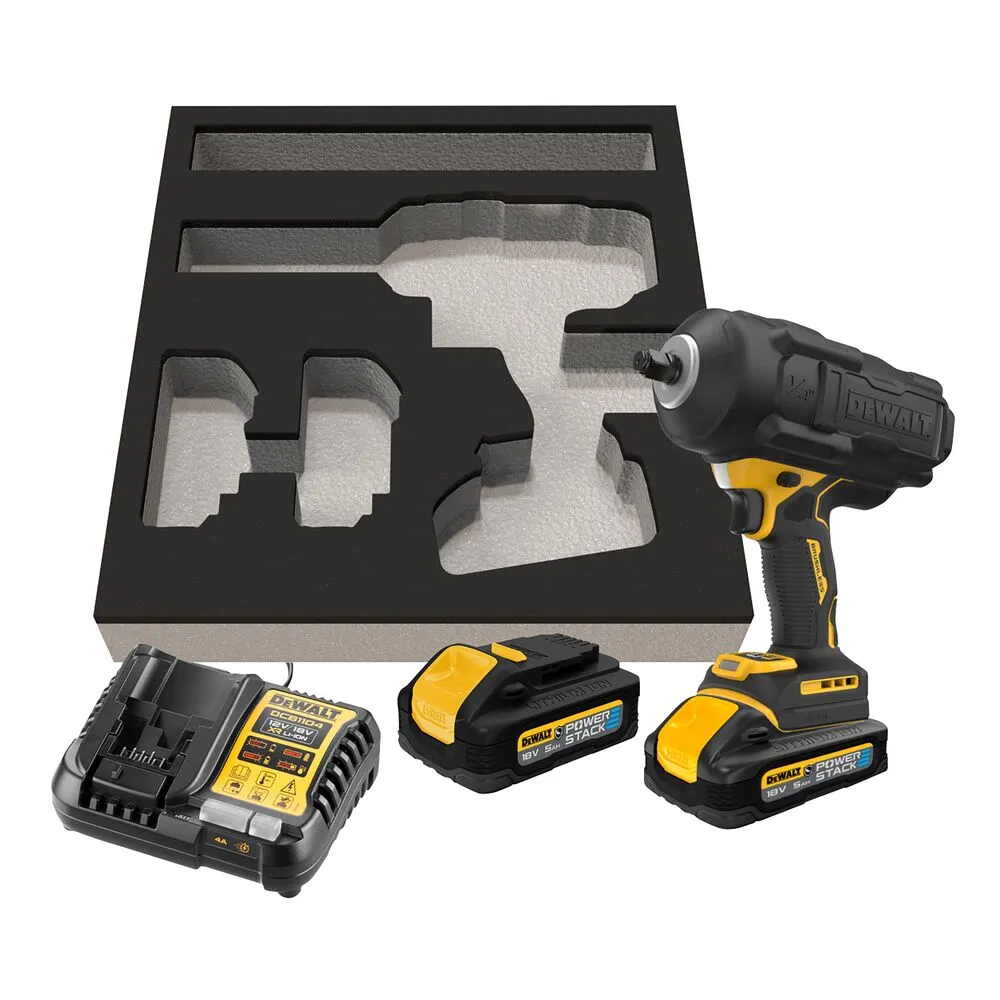 Pildil on näha DeWalt akulöökmutrikeeraja DCF961H2G koos laadija ja akudega, mis on paigutatud mustasse vahuga...
