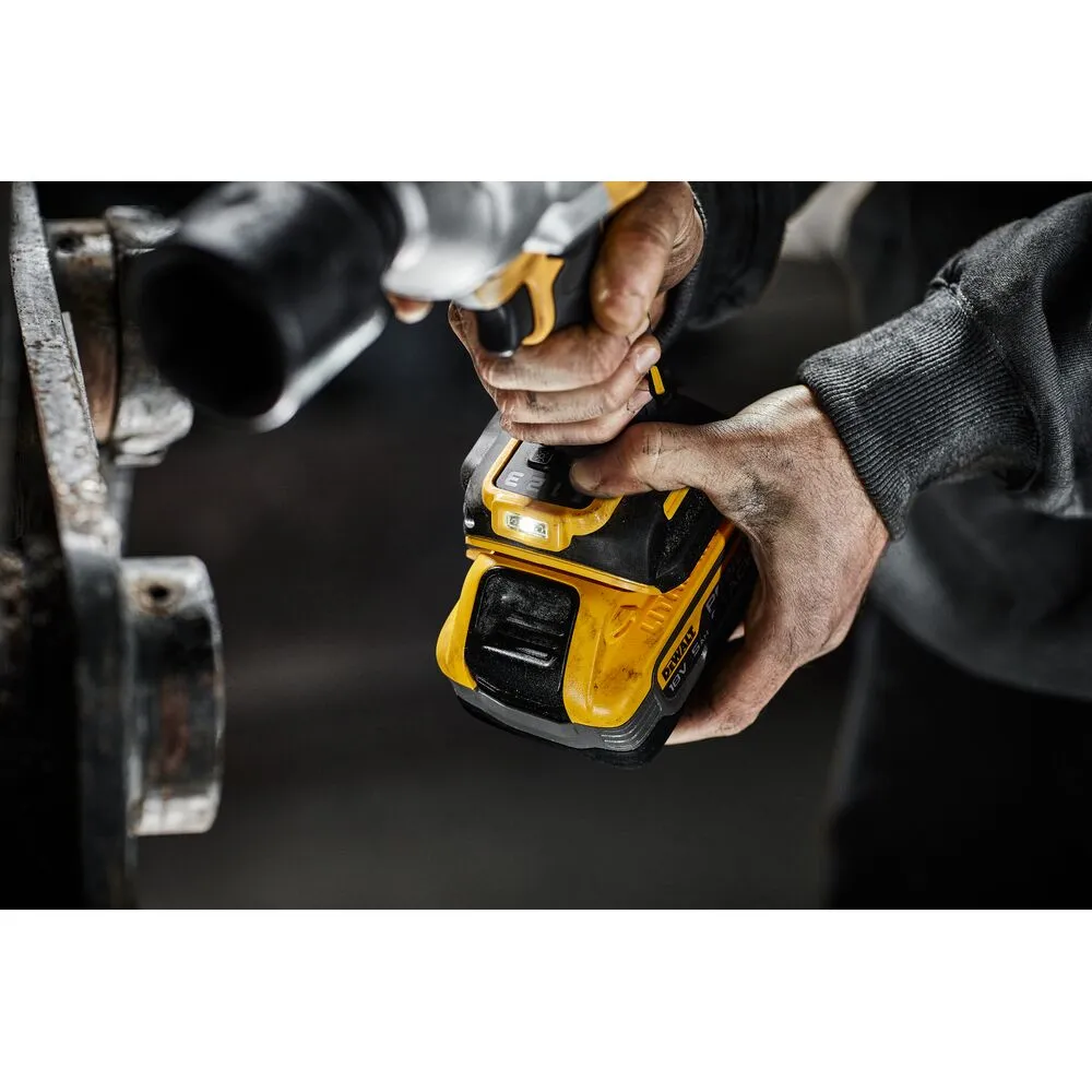 DeWalt 18V XR ударный гайковерт DCF961H2T