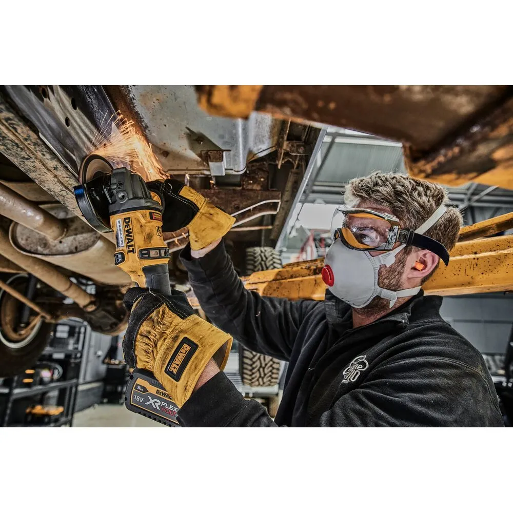 DeWalt Flexvolt DCG418X2 Cordless Angle Grinder
