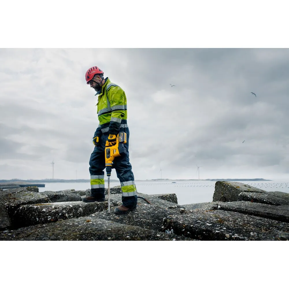 Cordless hammer drill DeWalt Flexvolt DCH481X2