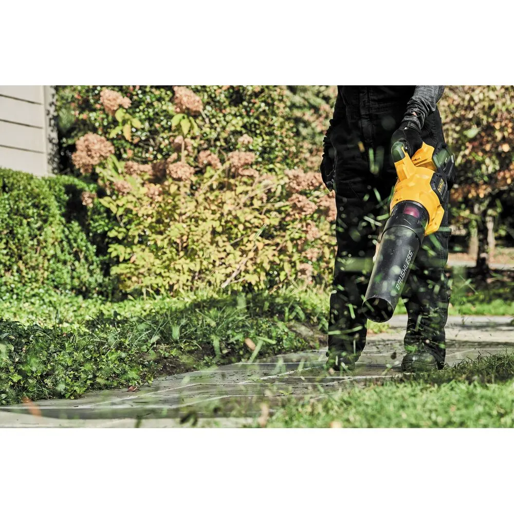Аккумуляторный воздуходув DeWalt Flexvolt DCMBA572X1