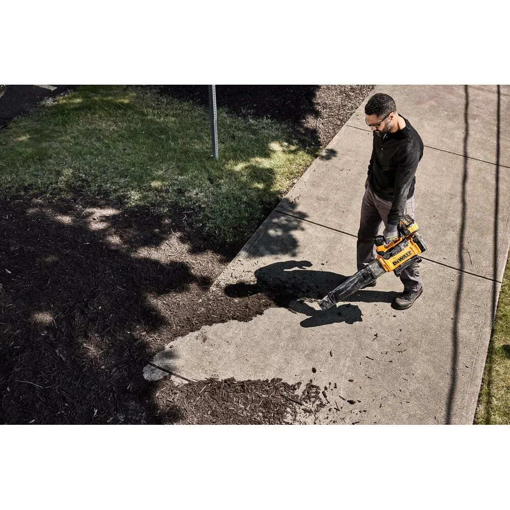 DeWalt cordless leaf blower DCMBL777N without battery and charger