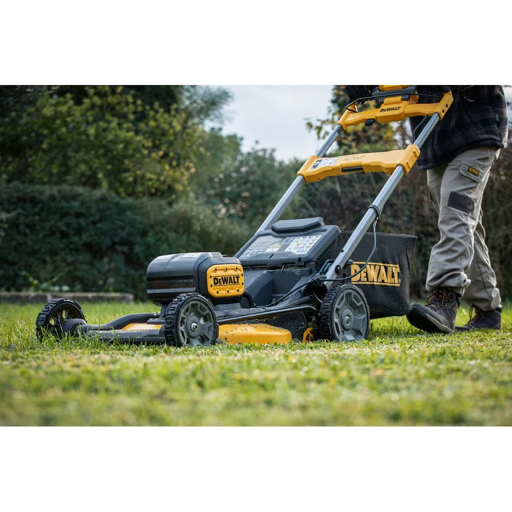 Аккумуляторная газонокосилка DeWalt DCMWSP156W2