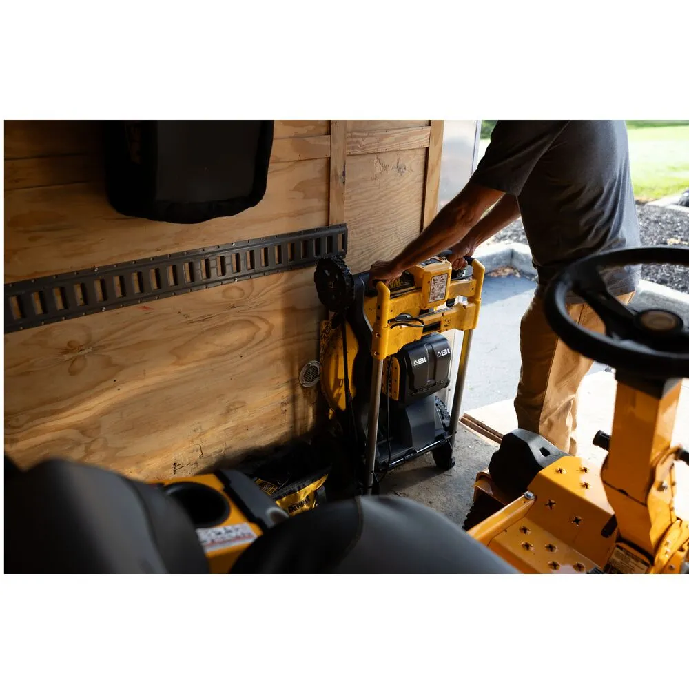 Аккумуляторная газонокосилка DeWalt DCMWSP156W2