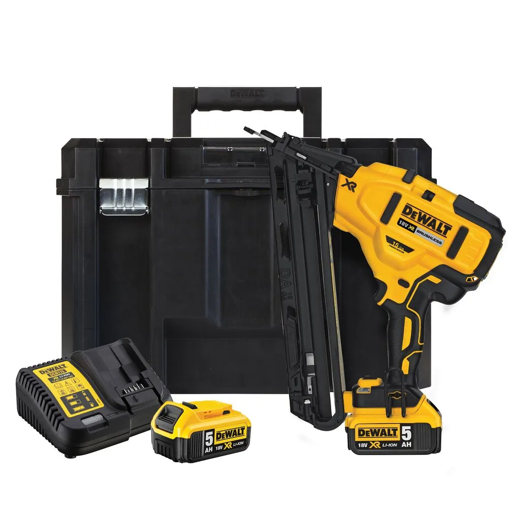 Аккумуляторный гвоздезабивной пистолет DeWalt DCN650P2