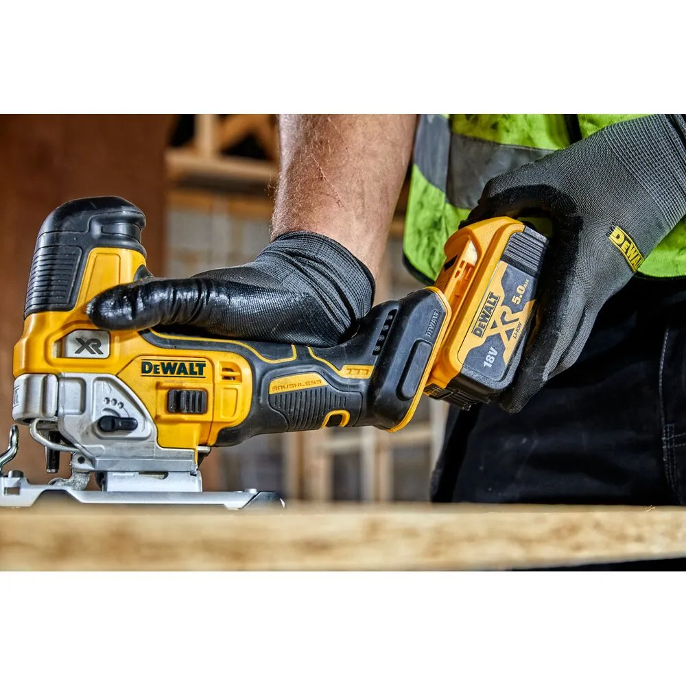 DeWalt аккумуляторная лобзик DCS335P2