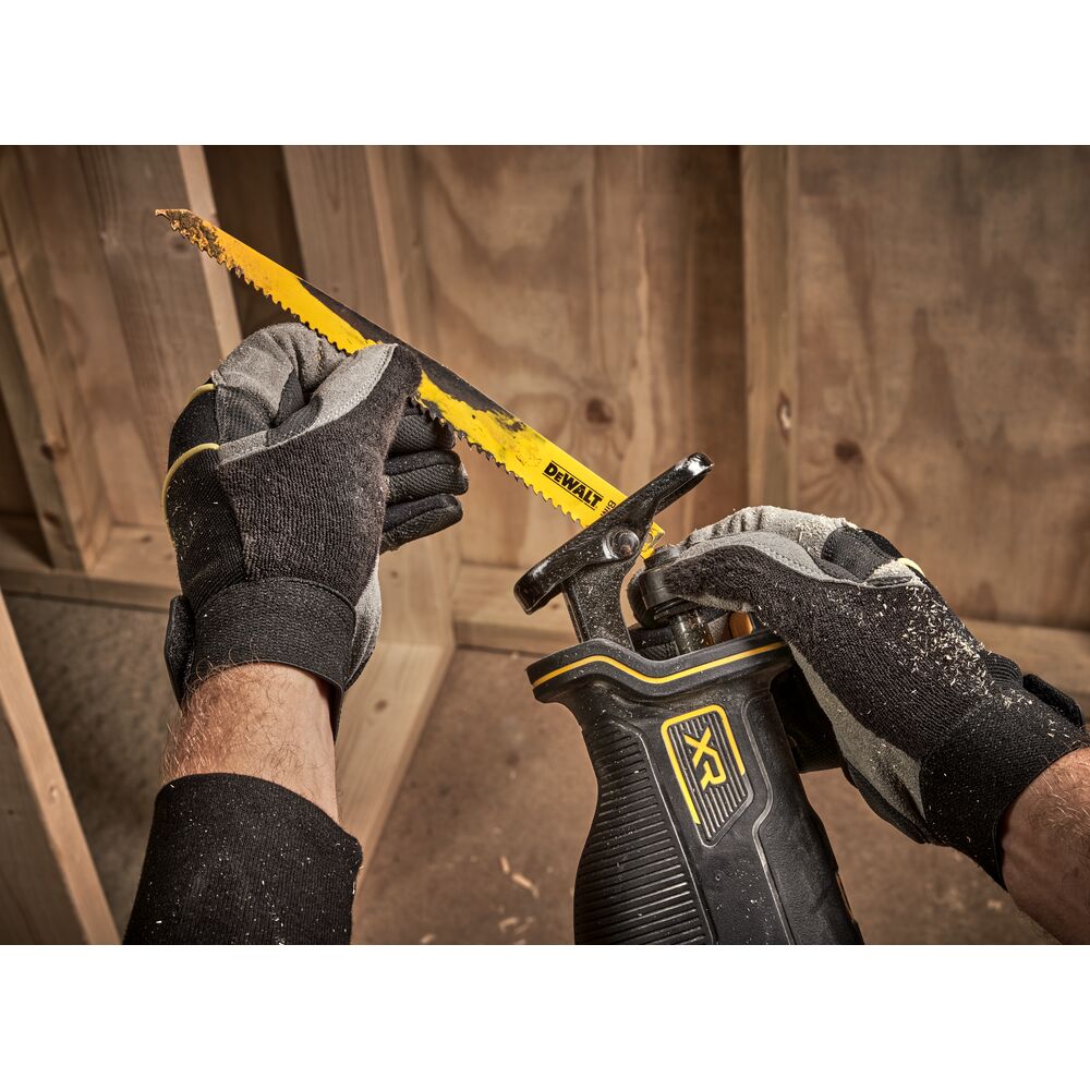 Сабельная пила DeWalt DCS382N, без аккумулятора и зарядного устройства
