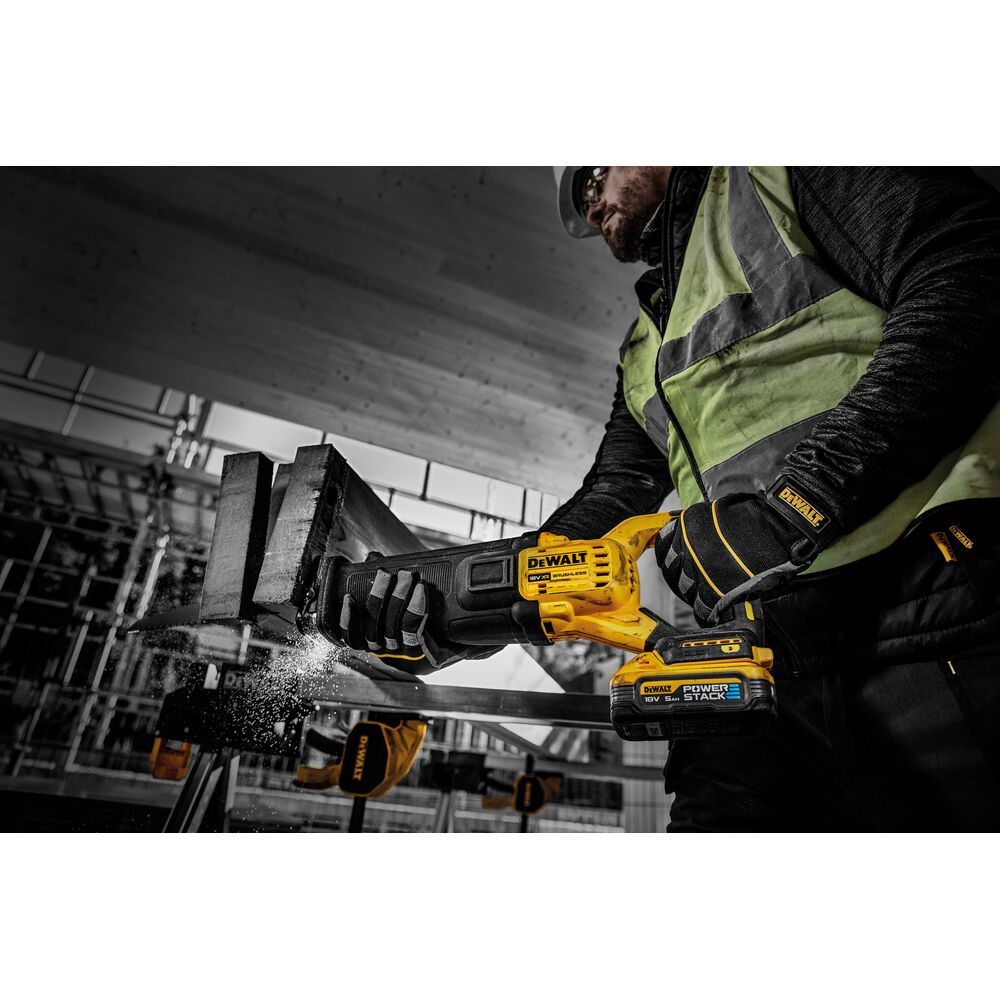 Аккумуляторная сабельная пила DeWalt DCS386H2T