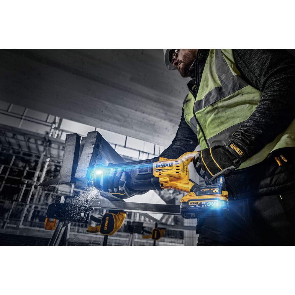 Аккумуляторная сабельная пила DeWalt DCS386H2T