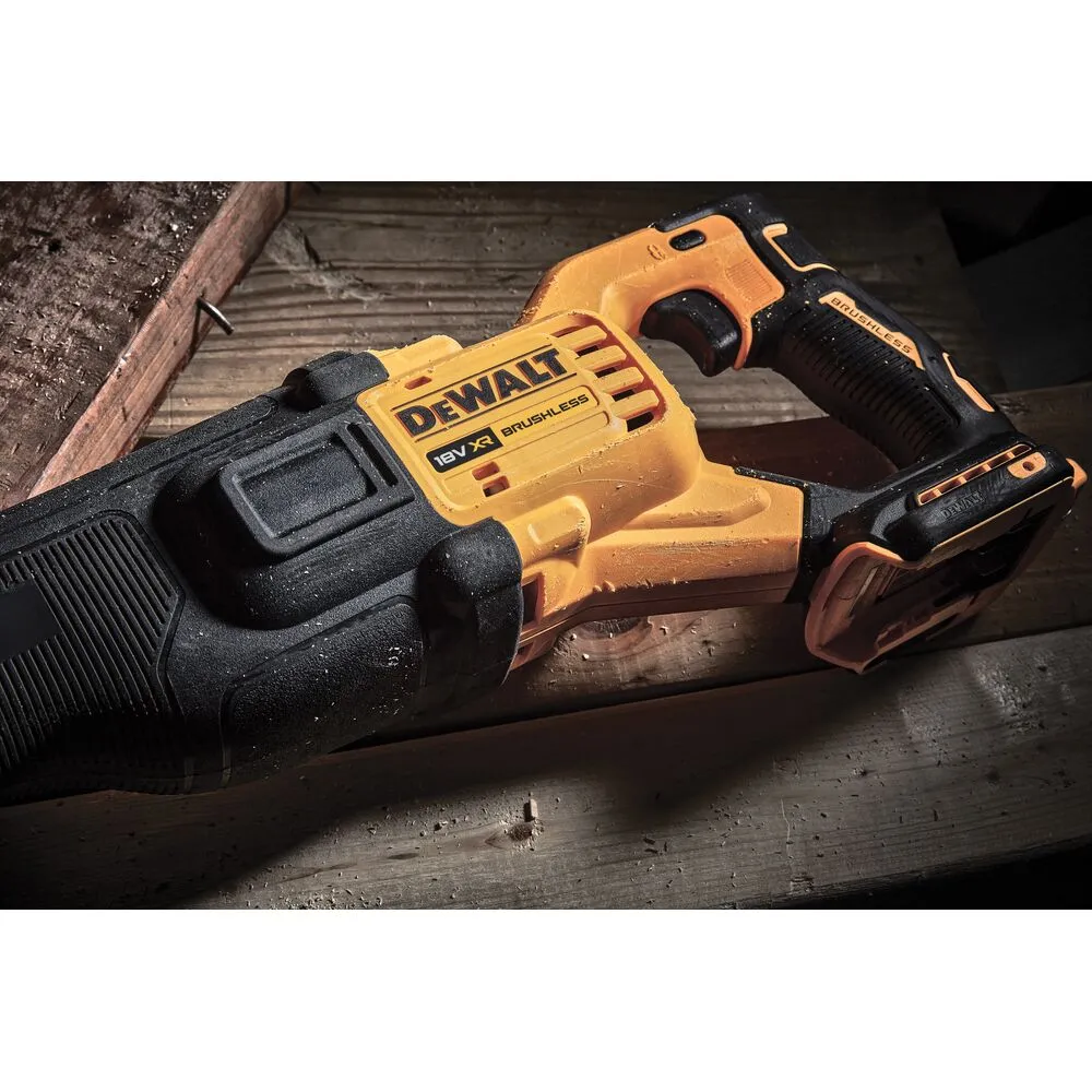 Аккумуляторная сабельная пила DeWalt DCS386NT, без аккумулятора и зарядного устройства