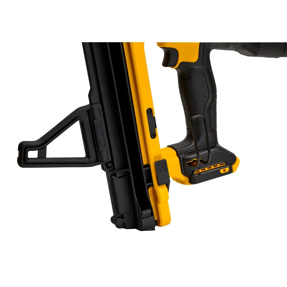 Pildil on näha DeWalt gaasiga akunaelapüstoli DGN845N osa, millel on kollane ja must korpus ning must haare.
