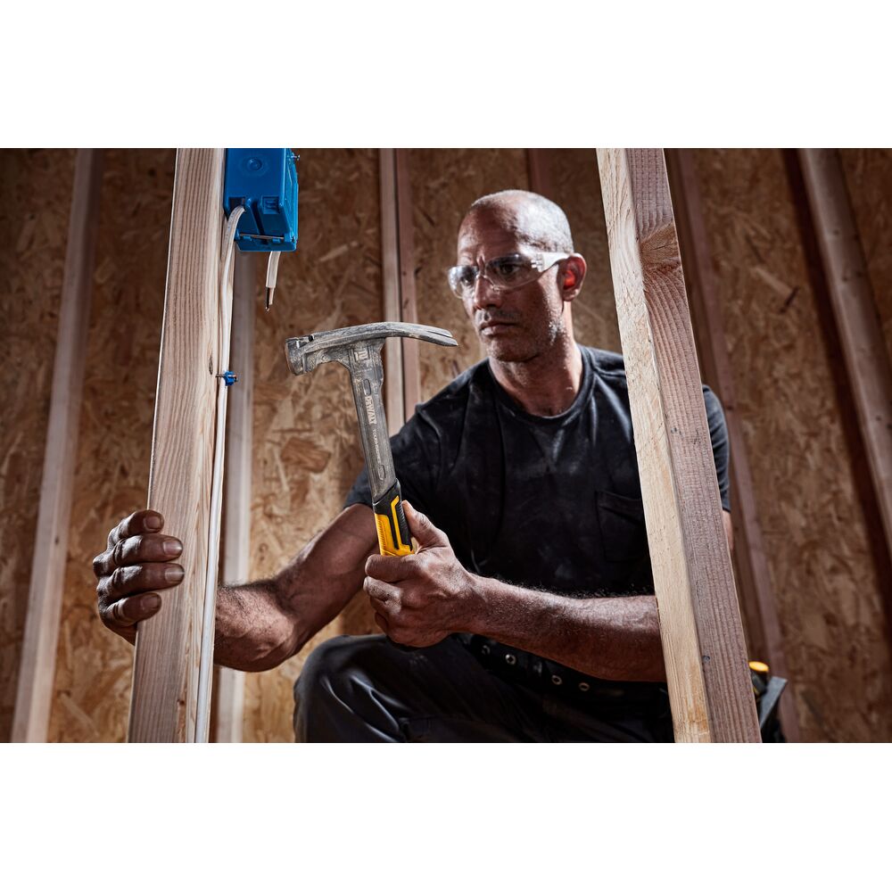DeWalt claw hammer