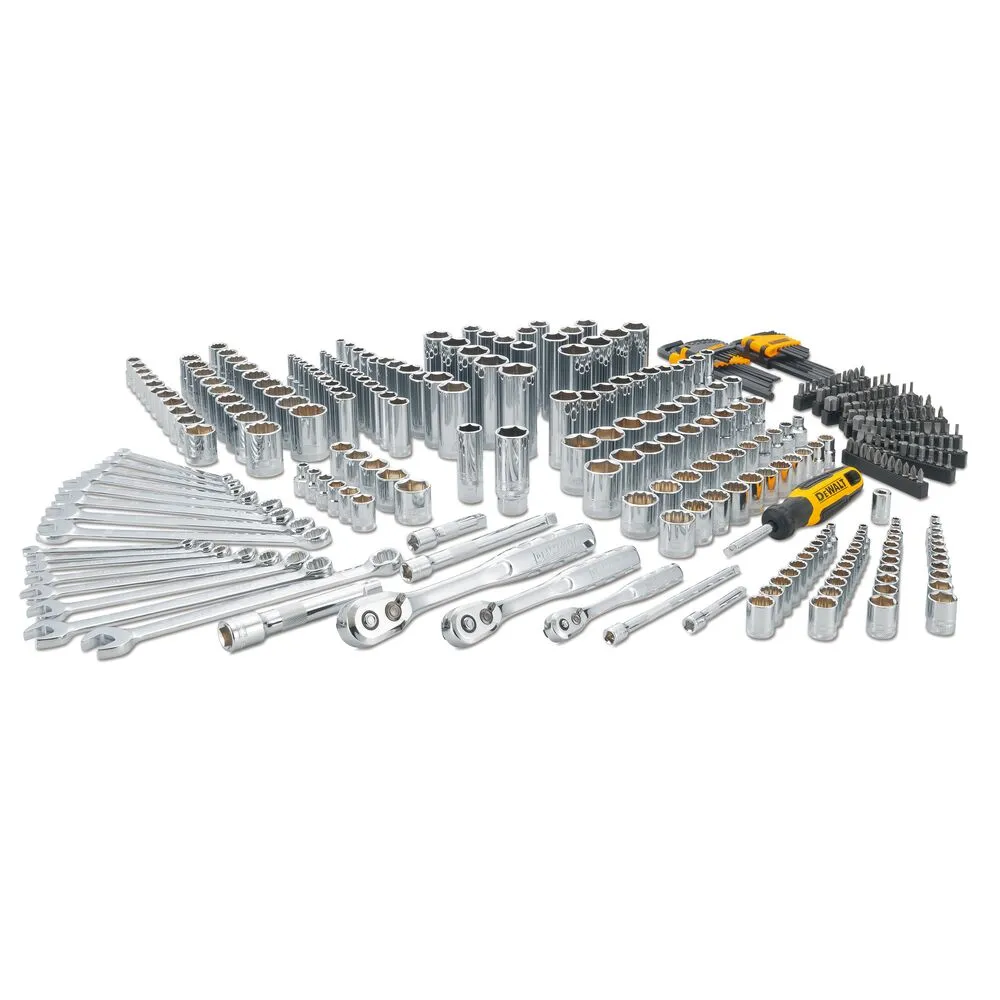 Pildil on näha lai Dewalt tööriistakomplekt DWMT45341-1, mis sisaldab erinevaid socket'eid, mutrivõtmeid, ratfchet'eid ja...