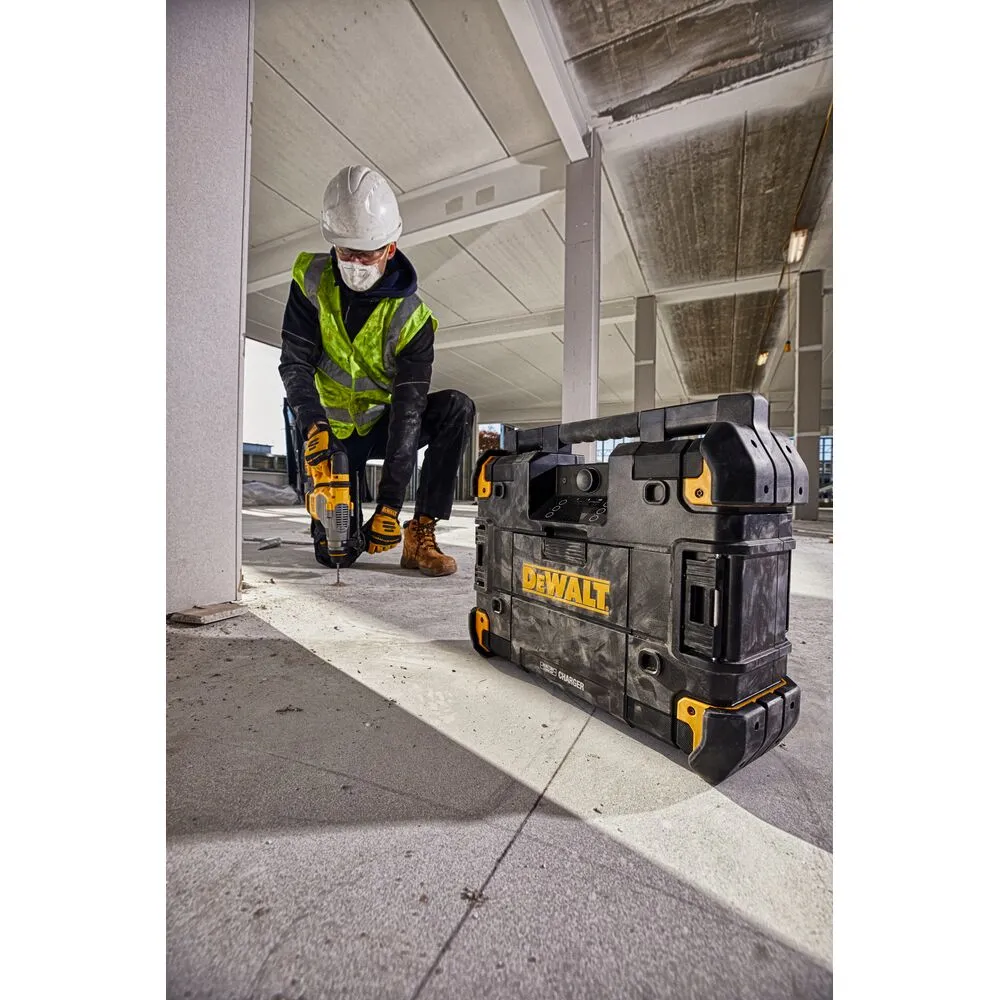 Radio-lādētājs DeWalt DWST1-81078, T-STAK koferī - bez akumulatora un lādētāja