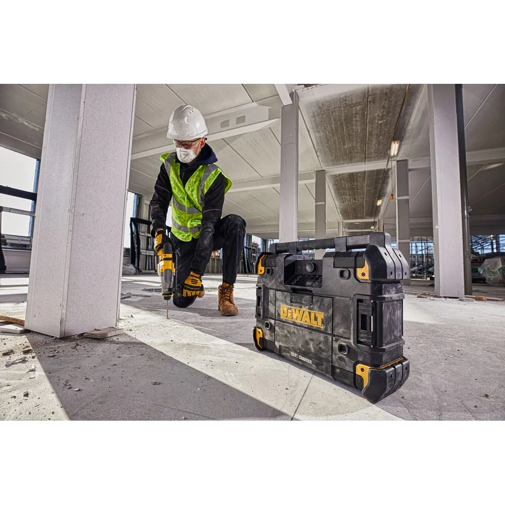 Radio-lādētājs DeWalt DWST1-81078, T-STAK koferī - bez akumulatora un lādētāja