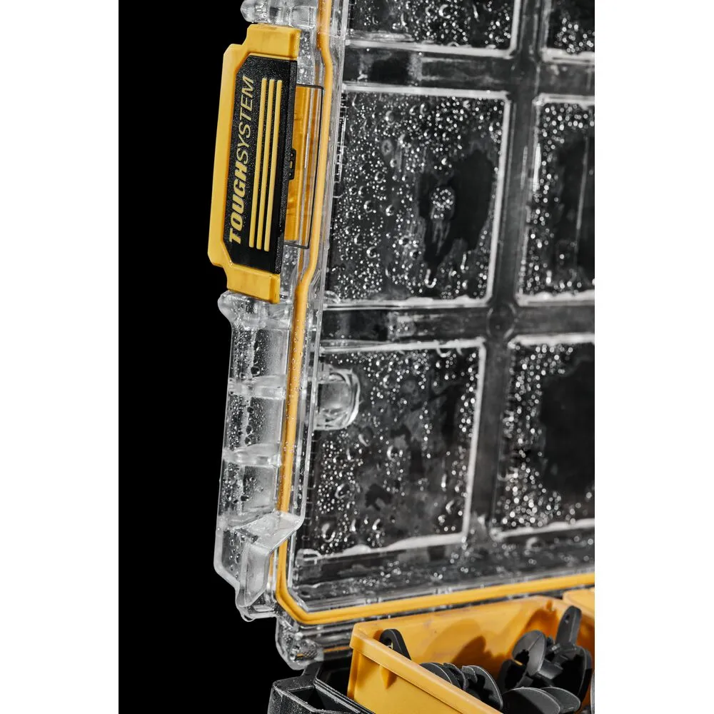 Pildil on näha avatud DeWalt ToughSystem™ 2.0 DS100 tarvikute kohver, mille läbipaistvas kaanes on sadu väikseid veetilku.