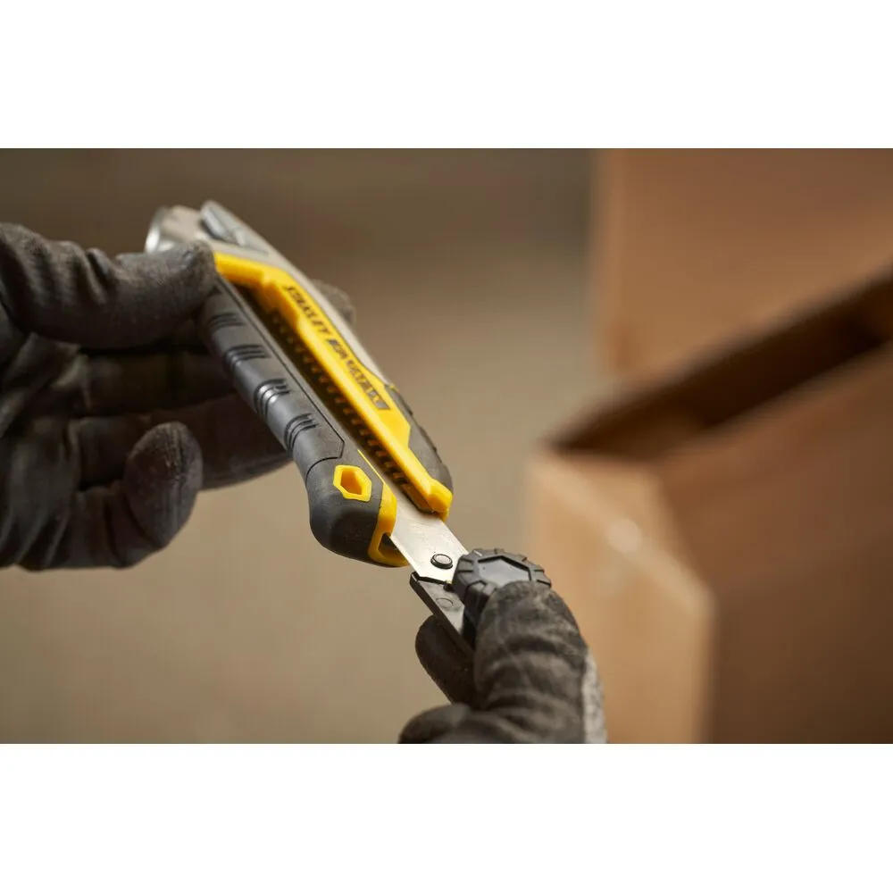 Stanley folding blade knife FATMAX FMHT10592-0 18 mm