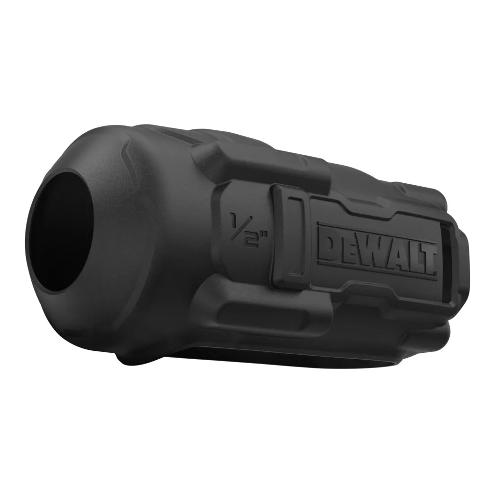 Pildil on näha must DeWalt kummikaitse, millel on sisse pressitud "1/2"" ja "DEWALT" logo.