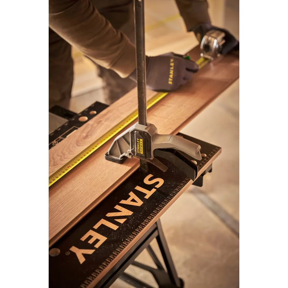 Передвижной верстак Stanley с тисками STST83400-1